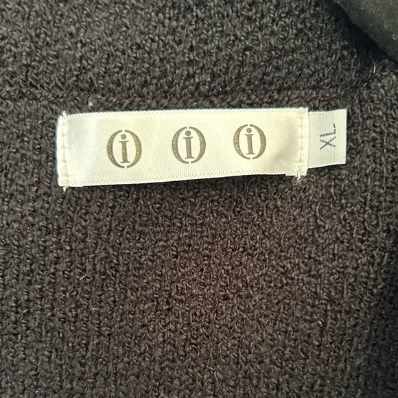 NWOT Black Sleeveless Knit Vest with Button Decor & Pockets Size XL - Picture 7 of 10